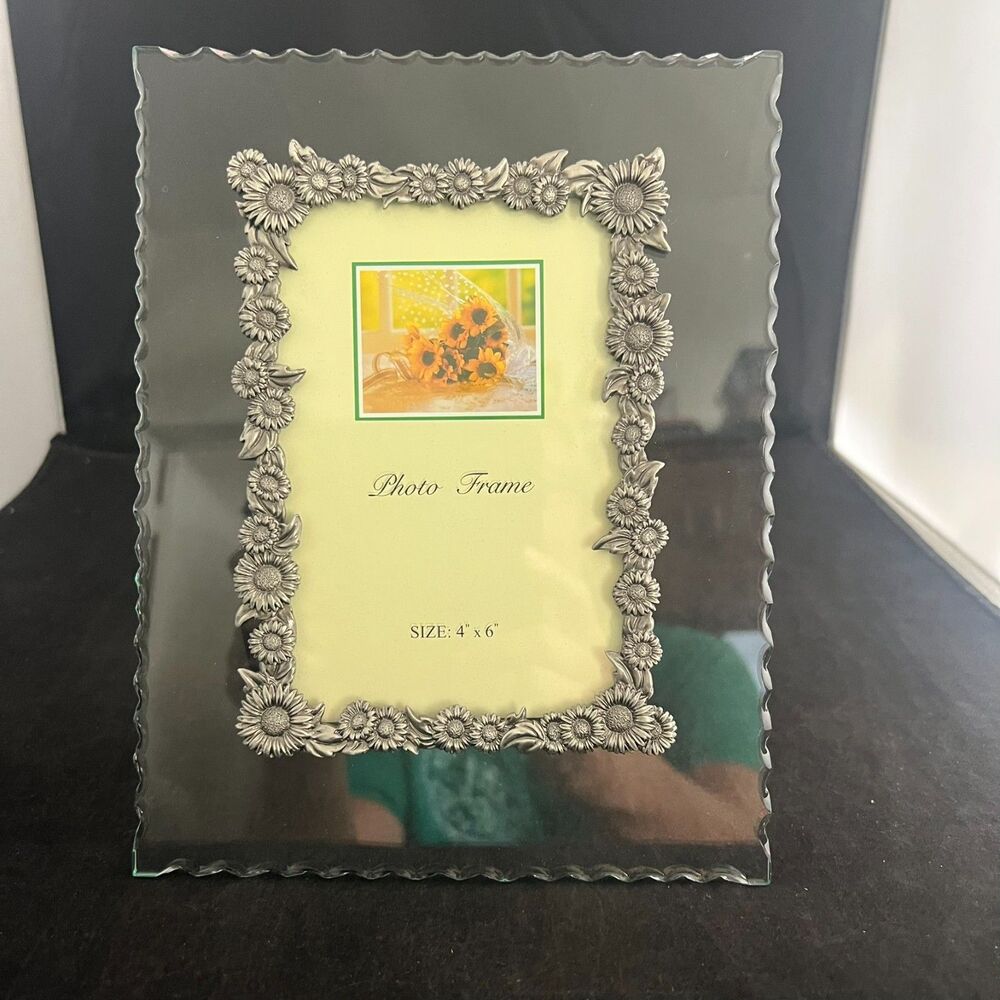 Pewter Sunflower Glass Frame